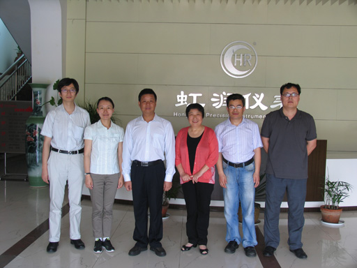 上海理工大學(xué)領(lǐng)導(dǎo)、教授一行考察虹潤公司